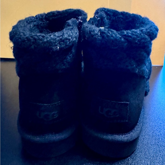 UGG Classic Mini Black Knit Boots - Picture 10 of 16